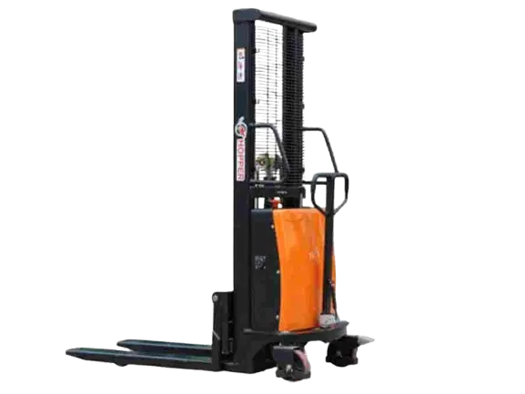 Apilador eléctrico industrial con mástil de gran altura para estibado en racks